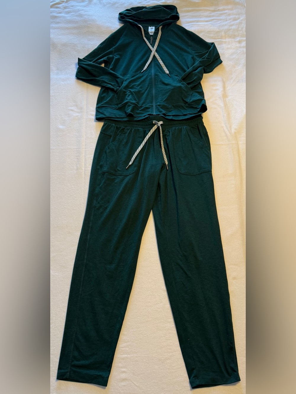 The Soft Set Heathered Dark Green 2-Piece Loungewear Medium